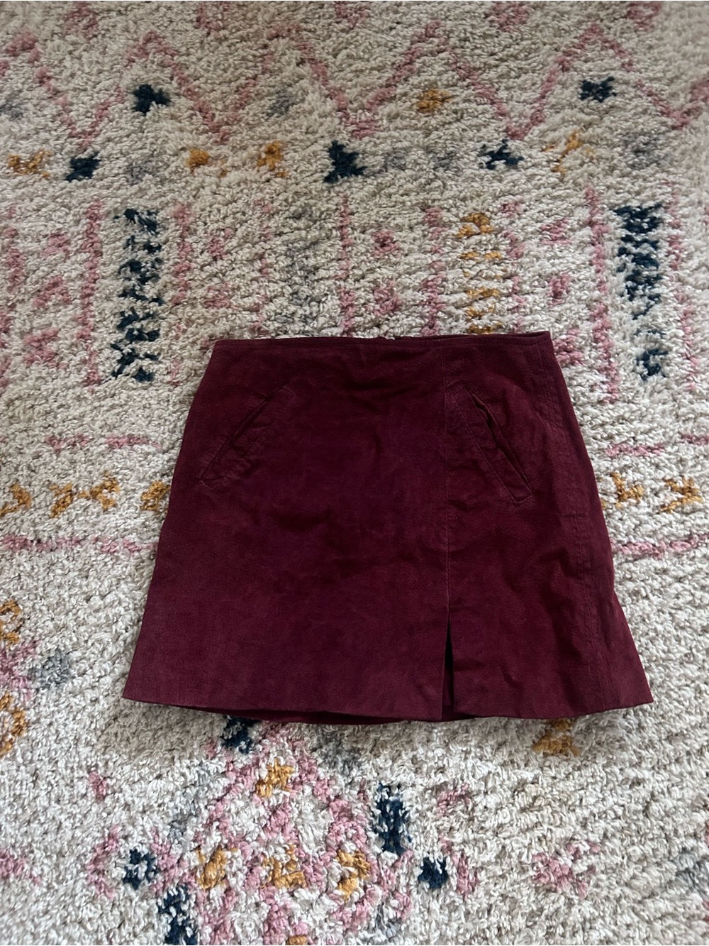 Blank NYC burgundy suedeโ skirt 25